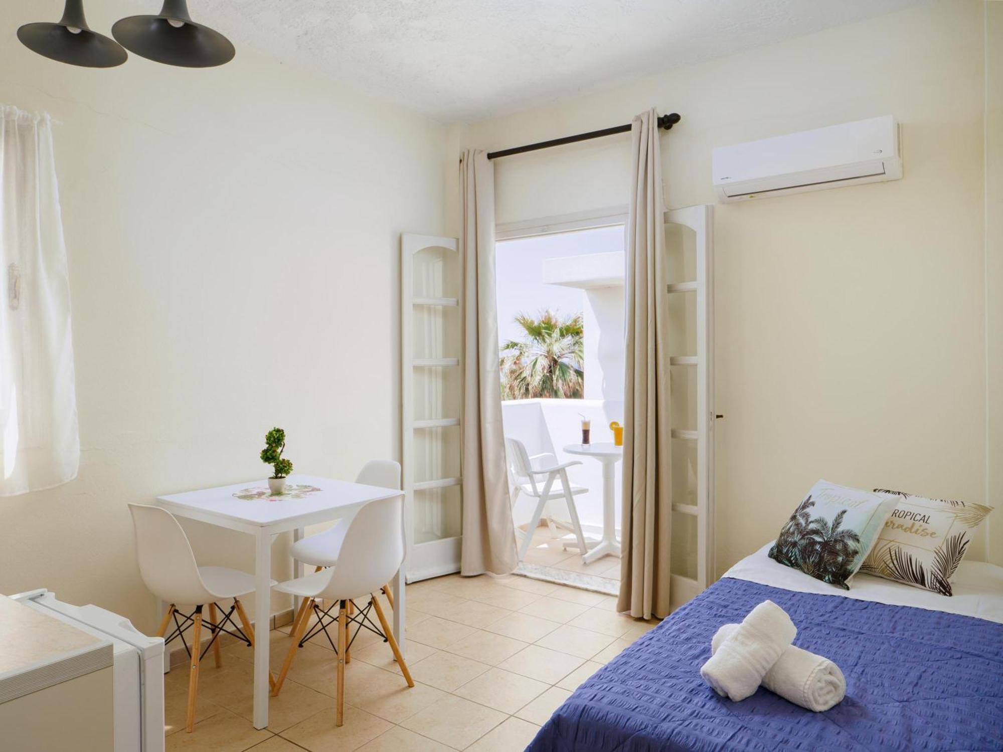 Divina Seaside Apartments By Estia Gouves Bagian luar foto