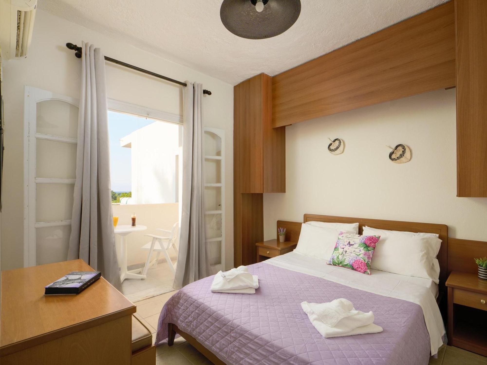 Divina Seaside Apartments By Estia Gouves Bagian luar foto